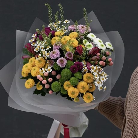 Букет цветов "Полевой" из ромашек и хризантем Сантини - фото 4875