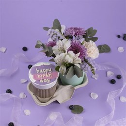 Подарочный набор букет цветов "Неожиданный сюрприз" и десерт
