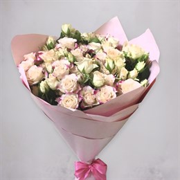 Букет цветов 35 кустовых роз Сливочный крем